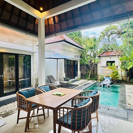 Villa Banua Seminyak Exterior foto